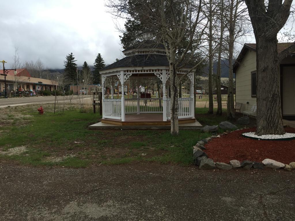 Laguna Vista Lodge Eagle Nest Exterior photo