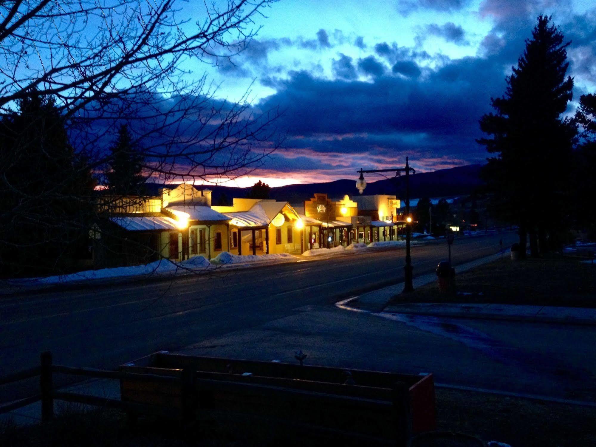 Laguna Vista Lodge Eagle Nest Exterior photo